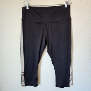 Women's Reebok Black with Side Stripe Capri Yoga Fitness Pants Size XL
